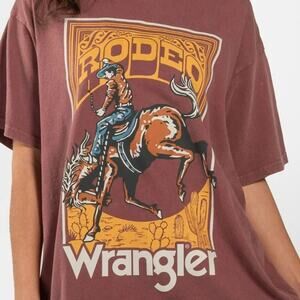 Wrangler Rodeo Tee Size Large NWT